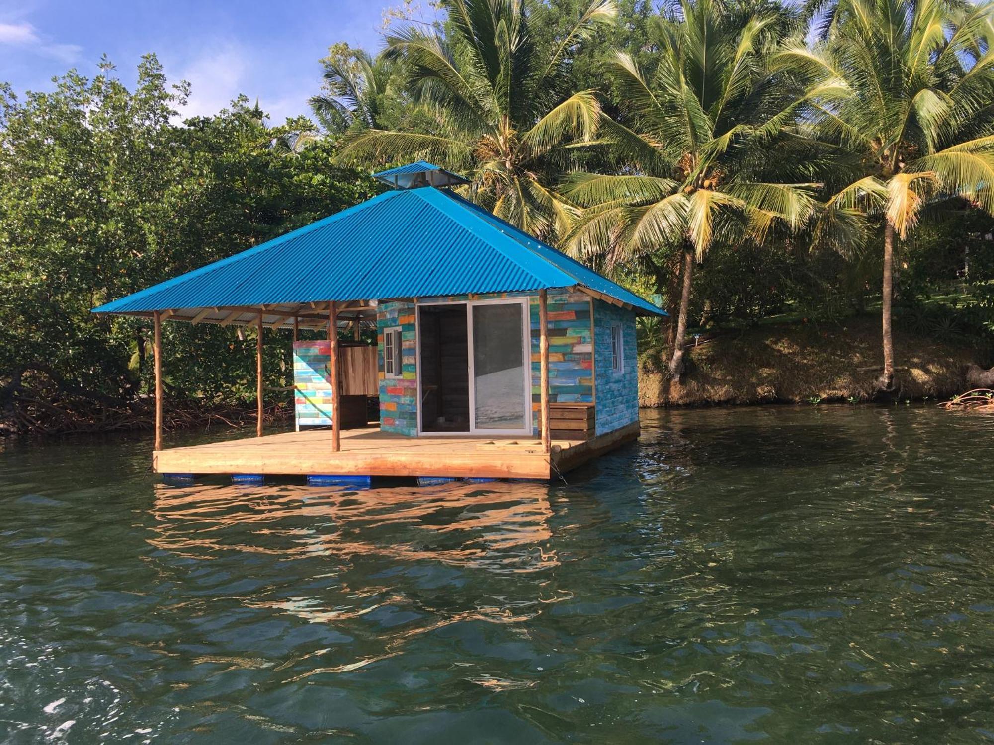 El Toucan Loco Floating Lodges Tierra Oscura Buitenkant foto