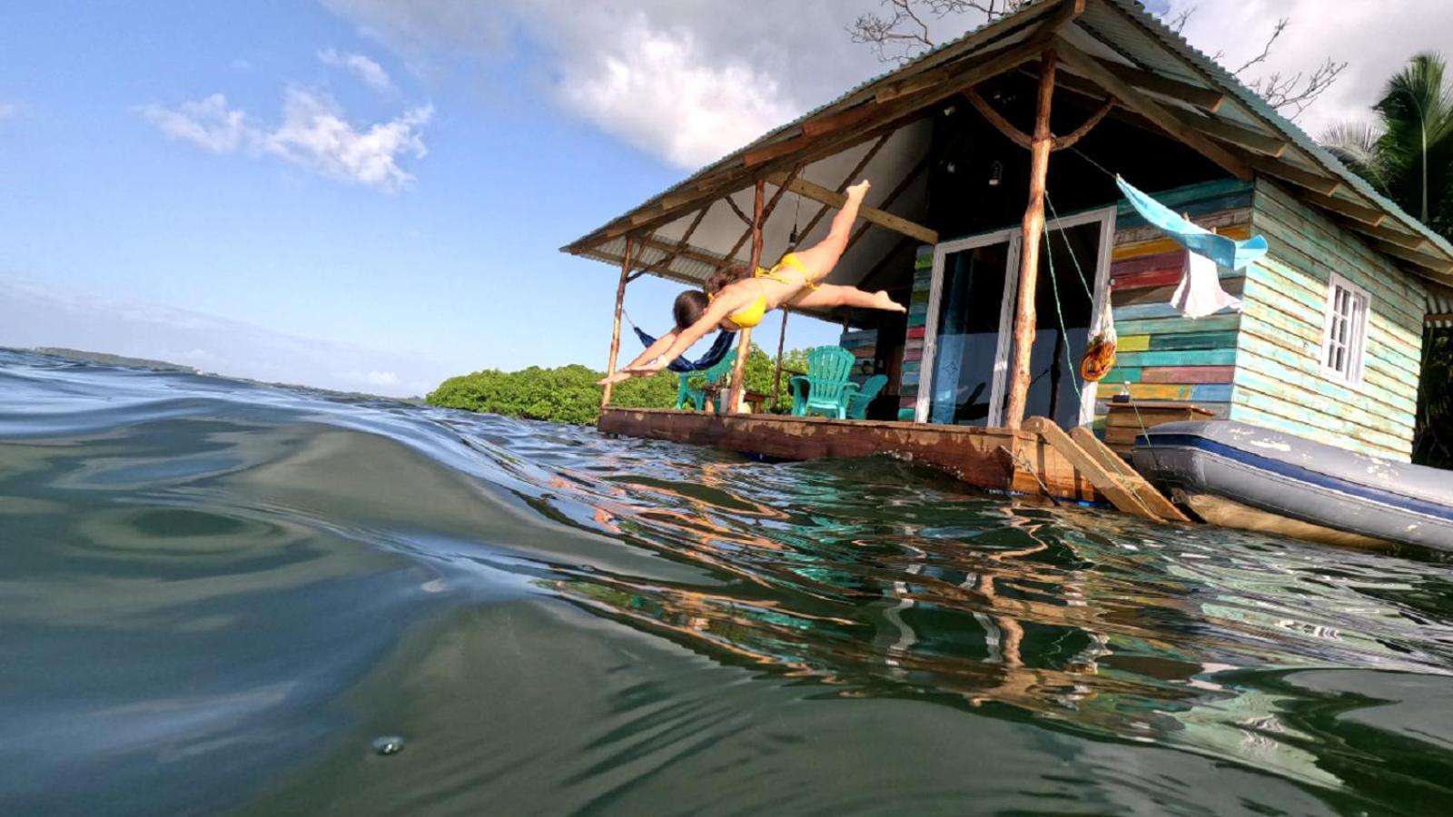 El Toucan Loco Floating Lodges Tierra Oscura Buitenkant foto