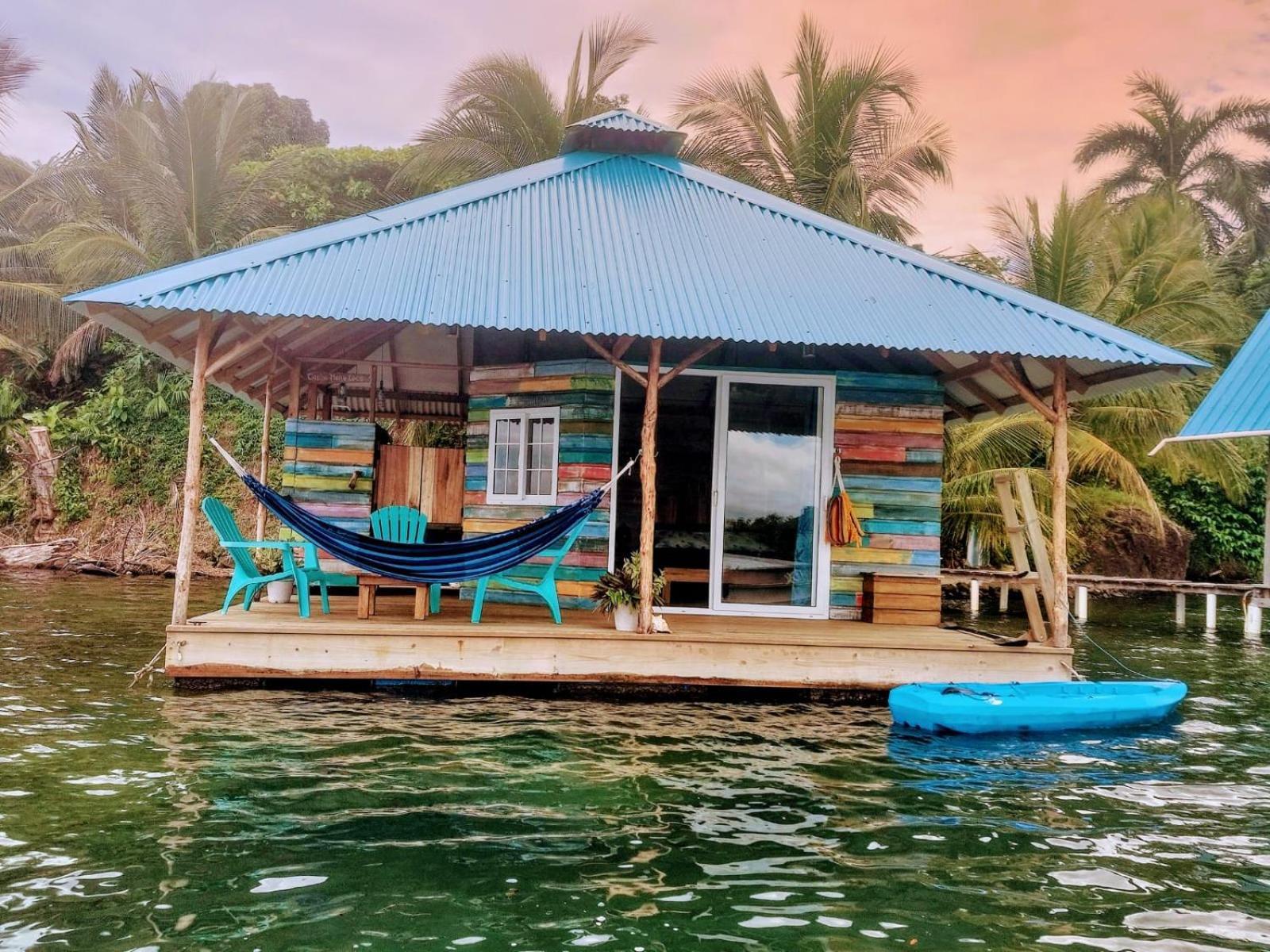 El Toucan Loco Floating Lodges Tierra Oscura Buitenkant foto