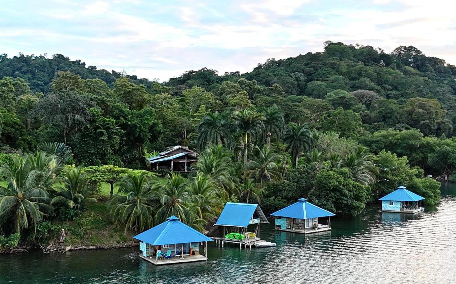 El Toucan Loco Floating Lodges Tierra Oscura Buitenkant foto