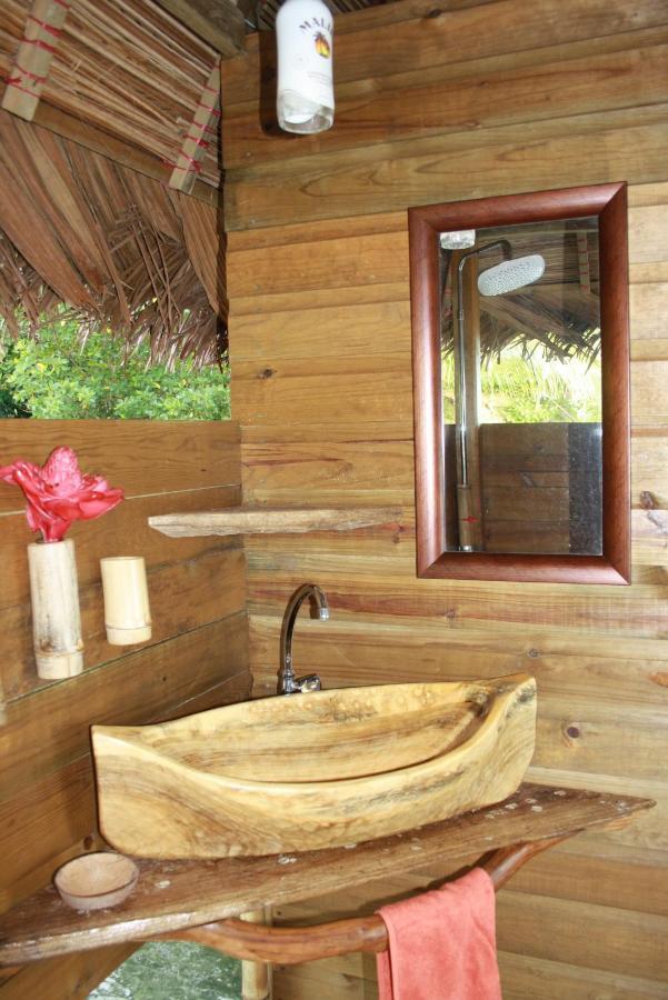 El Toucan Loco Floating Lodges Tierra Oscura Buitenkant foto